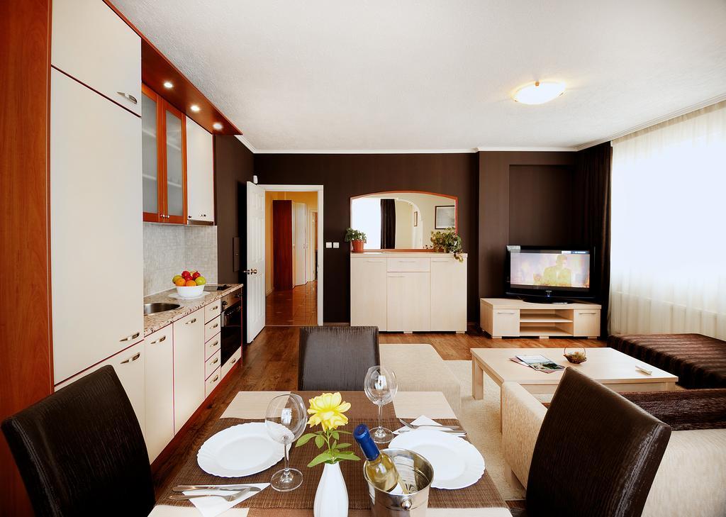 Apartments Carrera Sofia Bilik gambar